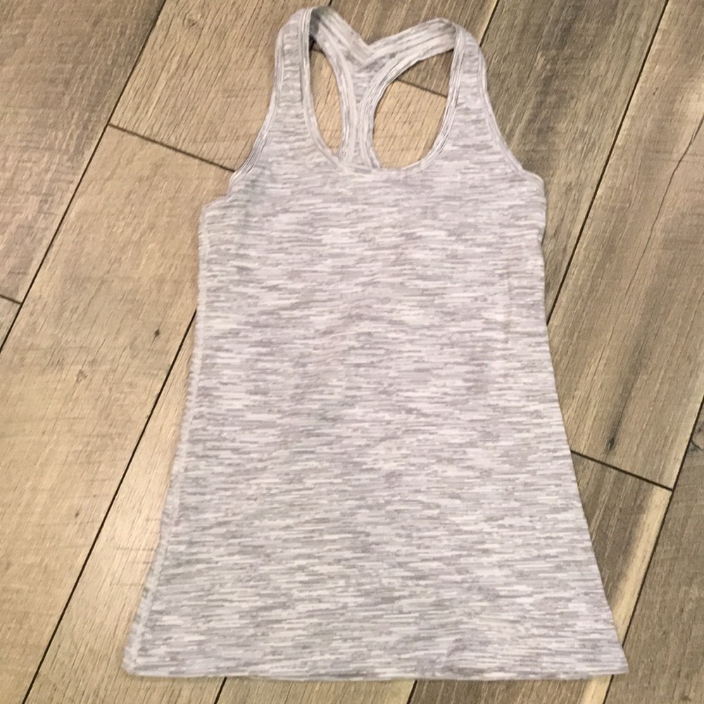 Lulu Size 6 racerback tank
